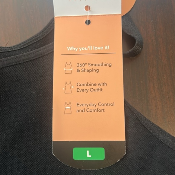 Shapermint Essentials All Day Every Day
Shaping Scoop Neck Cami Black Size L NWT - Picture 6 of 12